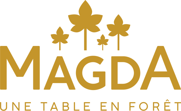 MAGDA une table en forêt